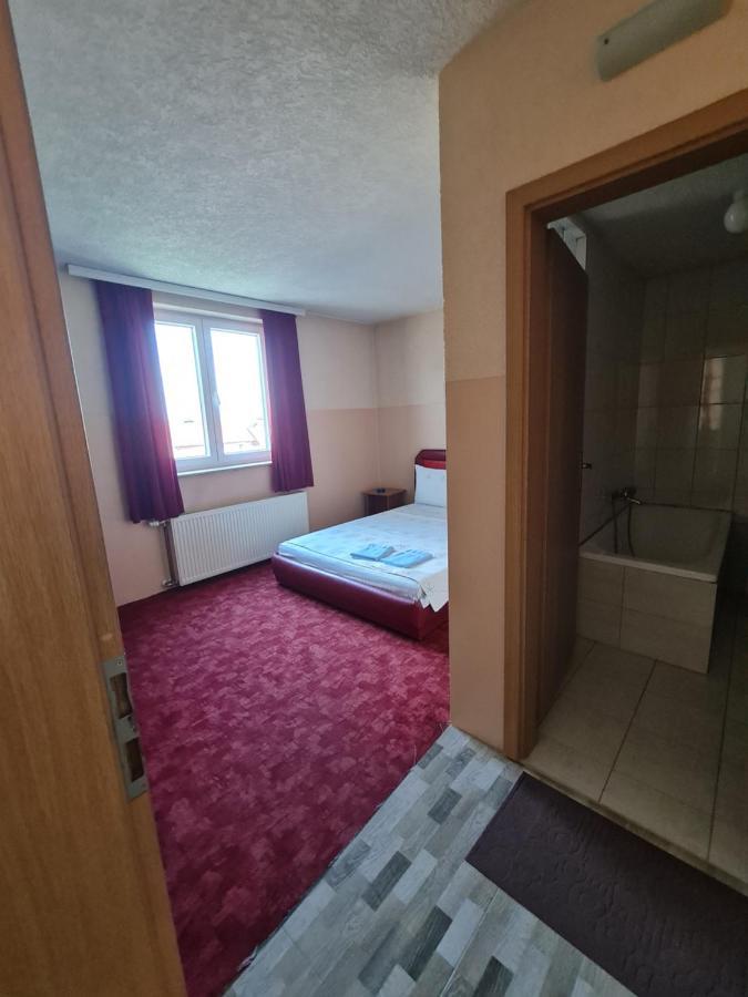 Holiday Ferizaj Exterior photo